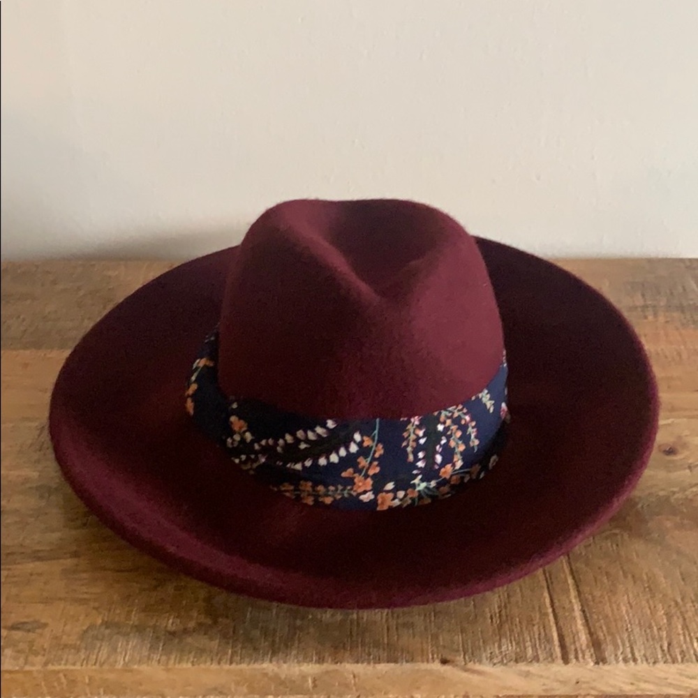 Hatattack Wine colores Hat